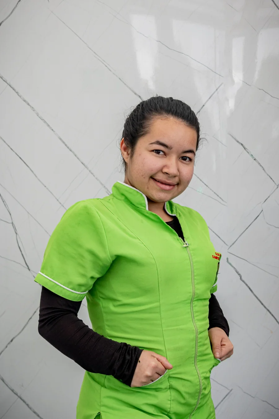 Retrato de Daniela Rojas, Auxiliar de acompañamiento de Casa Hogar Caminos de Vida y Fe.